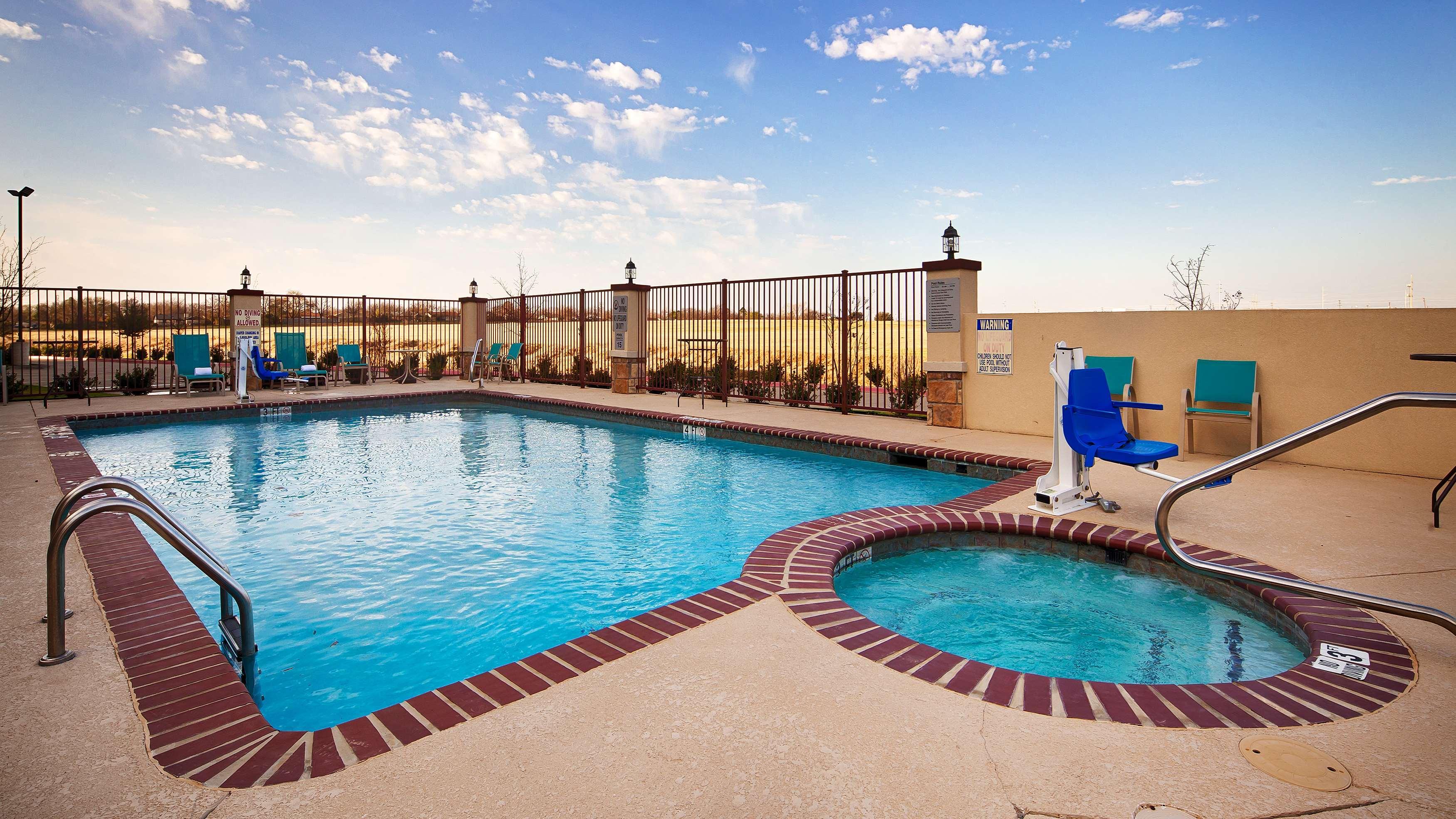 Best Western Plus Fort Worth Forest Hill Inn & Suites Εξωτερικό φωτογραφία